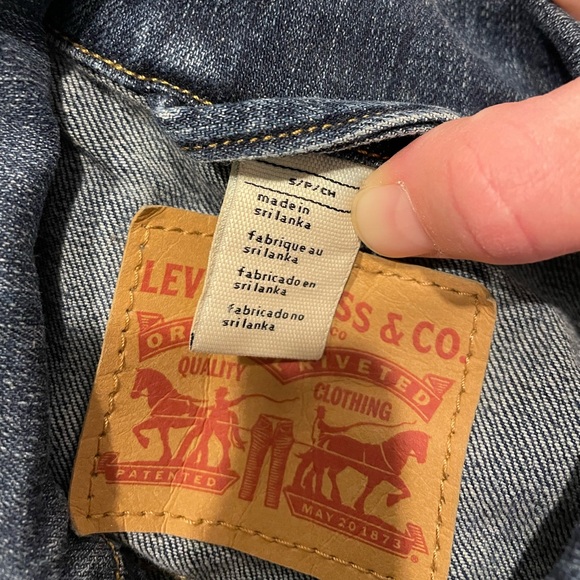 Levi’s Blue Jean Denim jacket - Picture 2 of 4
